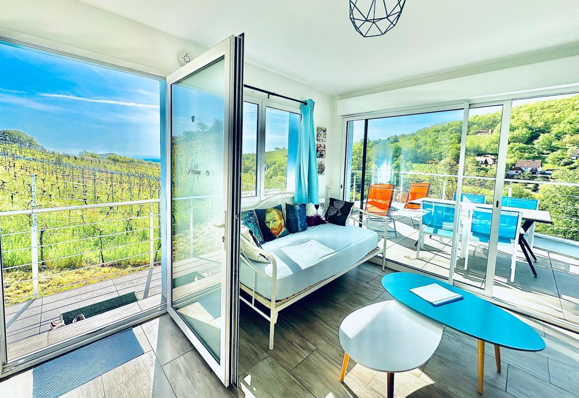 Janea Big Blue House Appartement Reichsfeld Buitenkant foto